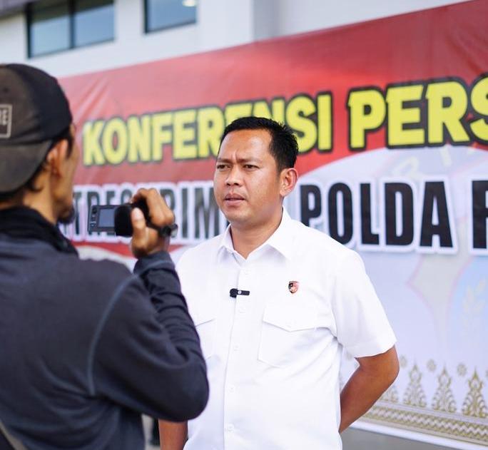 Resmob Jatanras Polda Riau Tangkap Tiga Tersangka Pencurian Rp100 Juta